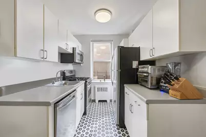 143 Bennett Avenue #2R, New York City, NY 10040 - Photo 3