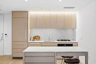 500 W 45th St, New York, NY 10036 - Photo 9