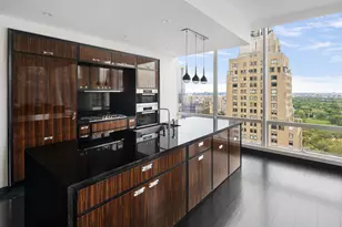 157 W 57th St, New York City, NY 10019 - Photo 3