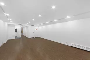 61 W 69th St, New York City, NY 10023 - Photo 5