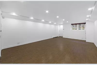 61 W 69th Street #GARDEN, New York City, NY 10023 - Photo 3