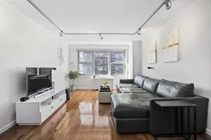 305 E 24th St, New York City, NY 10010 - Photo 3