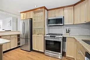 305 E 24th St, New York City, NY 10010 - Photo 5