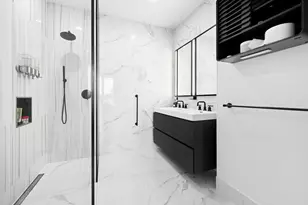 22-43 Jackson Ave, New York City, NY 11101 - Photo 9