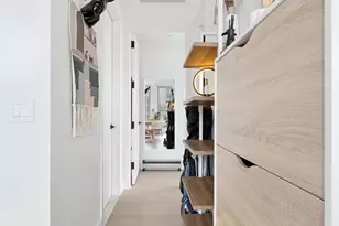 22-43 Jackson Ave, New York City, NY 11101 - Photo 5