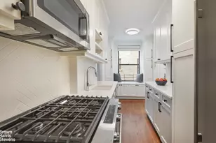 40 W 77th St, New York City, NY 10024 - Photo 3