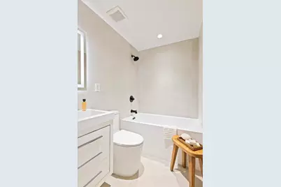 31-65 23rd Street, New York City, NY 11106 - Photo 9