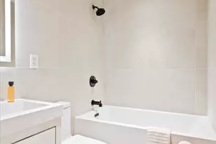 31-65 23rd St, New York City, NY 11106 - Photo 9