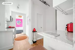 155 W 20th St, New York City, NY 10011 - Photo 3