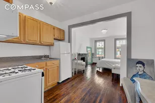 352 W 12th St, New York City, NY 10014 - Photo 3