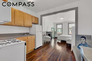 352 W 12th St, New York City, NY 10014 - Photo 3