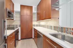 350 W 50th St, New York City, NY 10019 - Photo 7