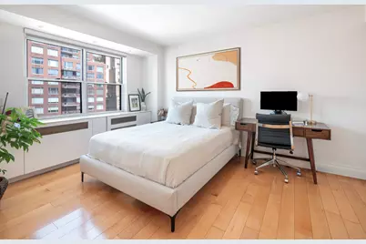 300 E 71st Street #12N, New York City, NY 10021 - Photo 5