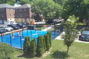 60-39 251st St, New York City, NY 11362 - Photo 21