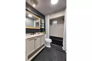 1546 Canarsie Rd, New York City, NY 11236 - Photo 11