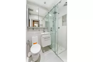 421 W 57th St, New York, NY 10019 - Photo 7