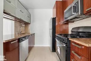 33-30 61st St, New York City, NY 11377 - Photo 5