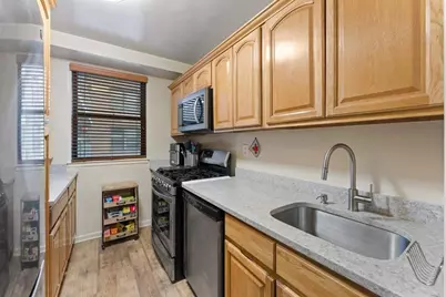 4705 Henry Hudson Parkway W #10J, New York City, NY 10471 - Photo 7