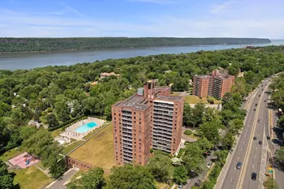 4705 Henry Hudson Parkway W #10J, New York City, NY 10471 - Photo 1