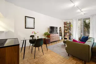 2250 Broadway, New York City, NY 10024 - Photo 3