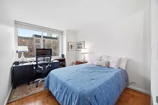 393 W 49th St, New York City, NY 10019 - Photo 17