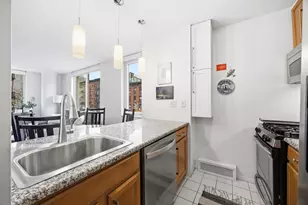 393 W 49th St, New York City, NY 10019 - Photo 7