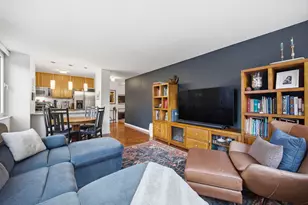 393 W 49th St, New York, NY 10019 - Photo 5