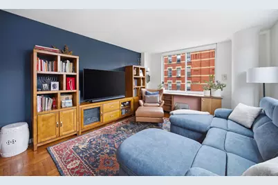 393 W 49th Street #2G, New York, NY 10019 - Photo 3