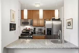 393 W 49th St, New York, NY 10019 - Photo 9