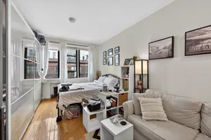 319 E 90th St, New York, NY 10128 - Photo 9