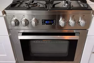 585 W 214th St, New York, NY 10034 - Photo 7