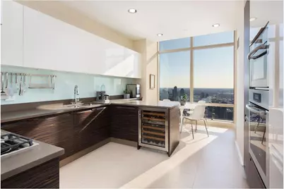 845 United Nations Plaza #82B, New York, NY 10017 - Photo 5