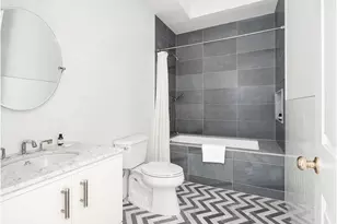 235 E 72nd St, New York City, NY 10021 - Photo 11