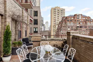 40 E 61st St, New York City, NY 10065 - Photo 3