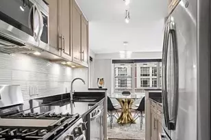 370 E 76th St, New York City, NY 10021 - Photo 5