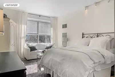 200 E 69th Street #4R, New York, NY 10021 - Photo 1