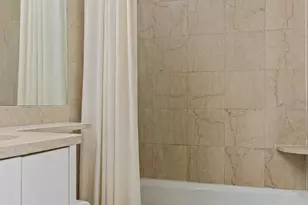 200 E 69th St, New York City, NY 10021 - Photo 3