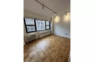 335 E 51st St, New York City, NY 10022 - Photo 1