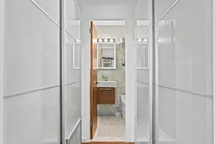 305 E 24th St, New York City, NY 10010 - Photo 5