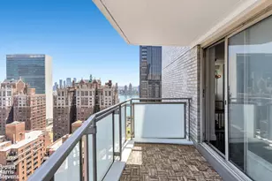 300 E 40th St, New York, NY 10016 - Photo 7