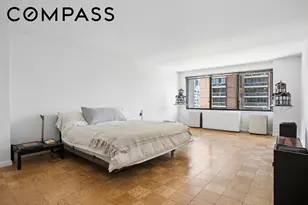 300 E 59th St, New York City, NY 10022 - Photo 5