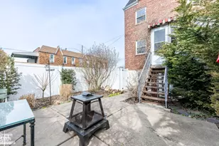 2954 Avenue R, New York City, NY 11229 - Photo 31