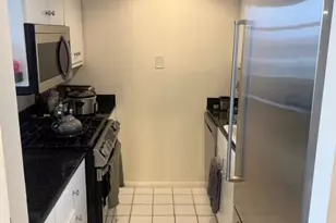 160 W 66th St, New York, NY 10023 - Photo 3