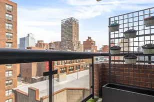 300 E 62nd St, New York City, NY 10065 - Photo 3