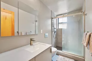 305 W 18th St, New York, NY 10011 - Photo 9