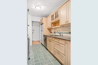 315 W 70th Street #2D, New York City, NY 10023 - Photo 5