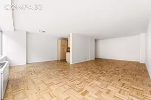 315 W 70th St, New York City, NY 10023 - Photo 11