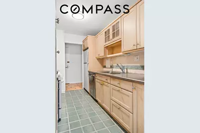 315 W 70th Street #2D, New York City, NY 10023 - Photo 5