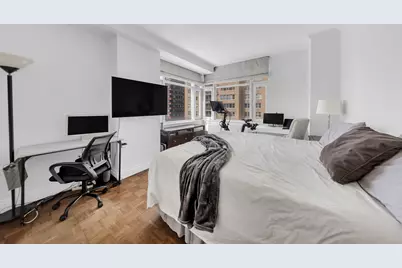 404 E 76th Street #8C, New York City, NY 10021 - Photo 3