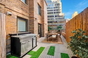 210 E 47th St, New York City, NY 10017 - Photo 3